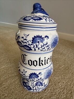Vintage Blue Onion Floral Cookie Jar